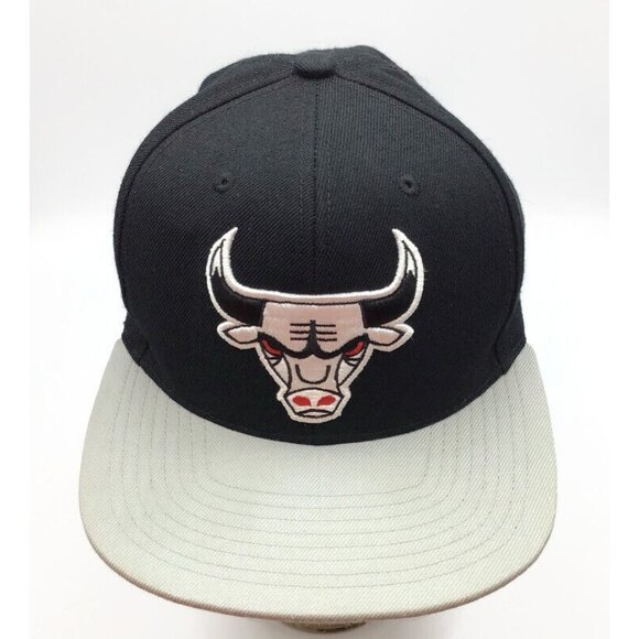 Mitchell & Ness NBA Chicago Bulls Cap Black Gray Adjustable Snapback Hat - Picture 2 of 10